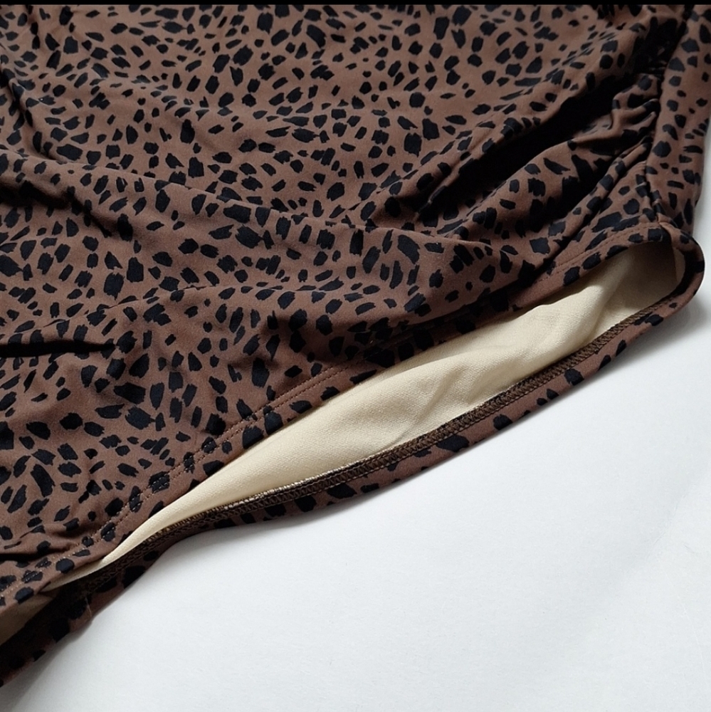 Kona Sol Bandeau Flounce Animal Print One Piece Swimsuit Plus 24W 2X NEW - Picture 4 of 7